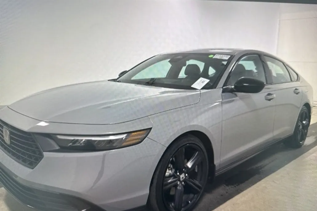 2024 Honda Accord Hybrid Sport-L photo 1