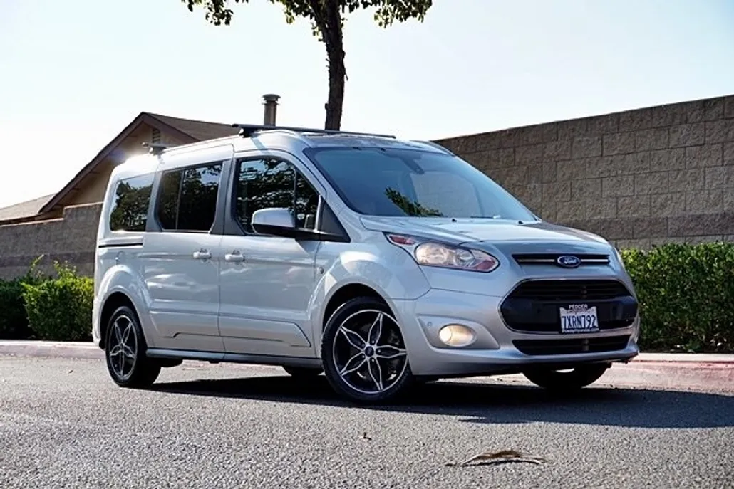 2018 Ford Transit Connect Titanium photo 1