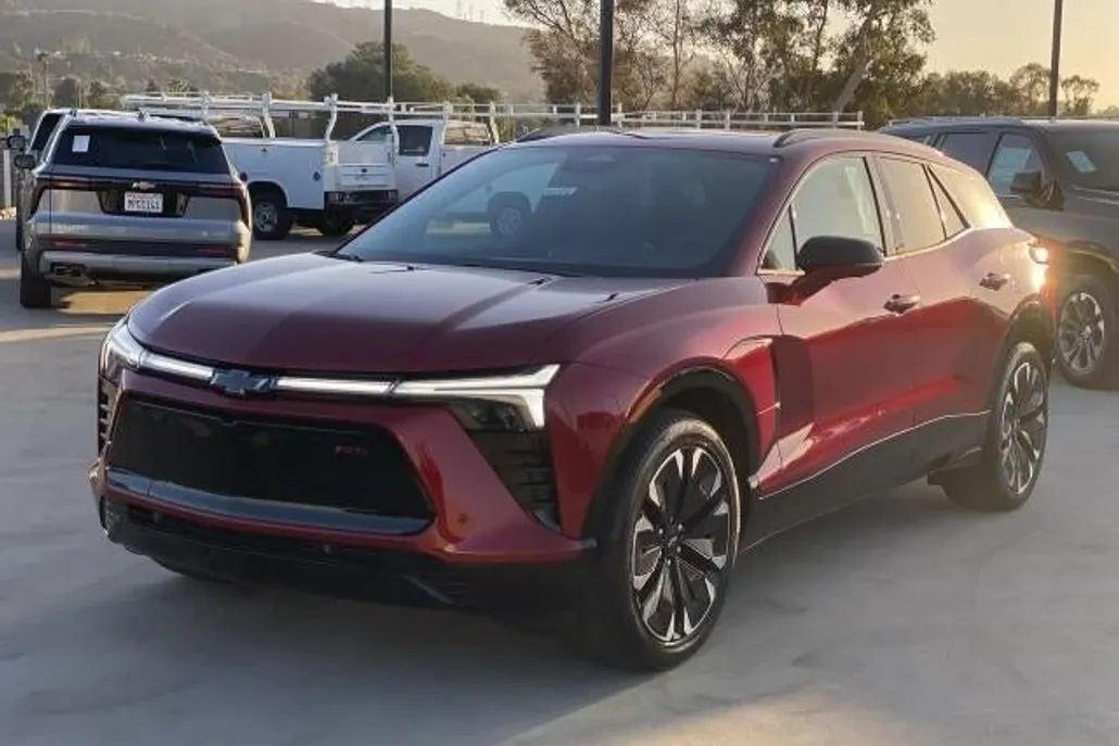 2026 Chevrolet Blazer EV RS photo 1