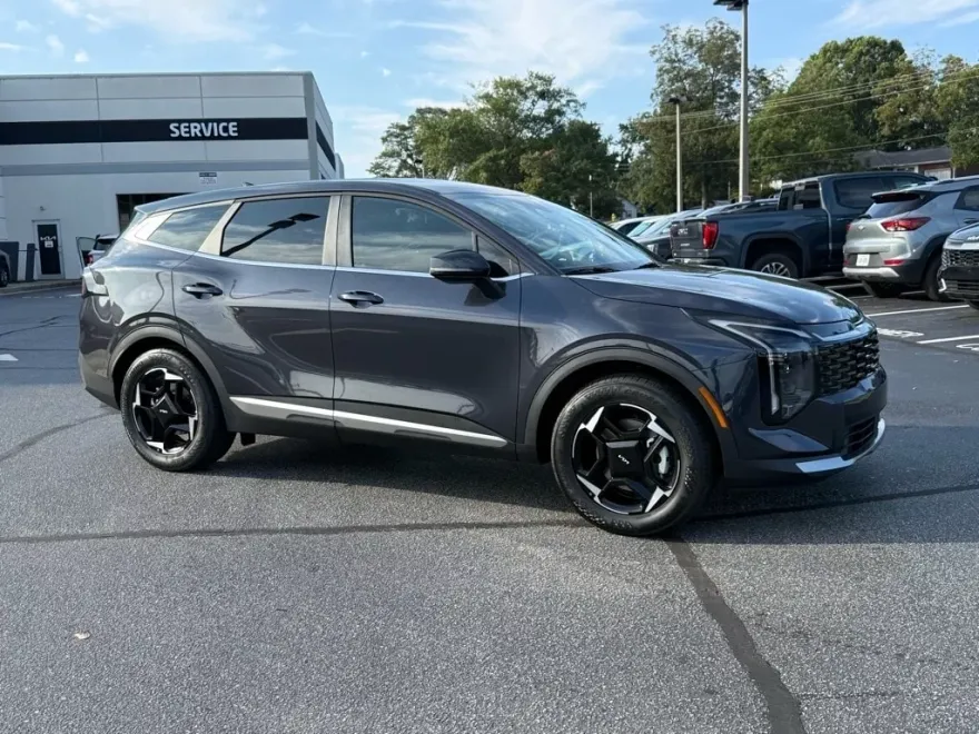 2026 Kia Sportage EX photo 1