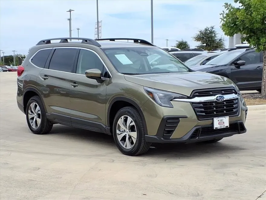 2025 Subaru Ascent Premium photo 1