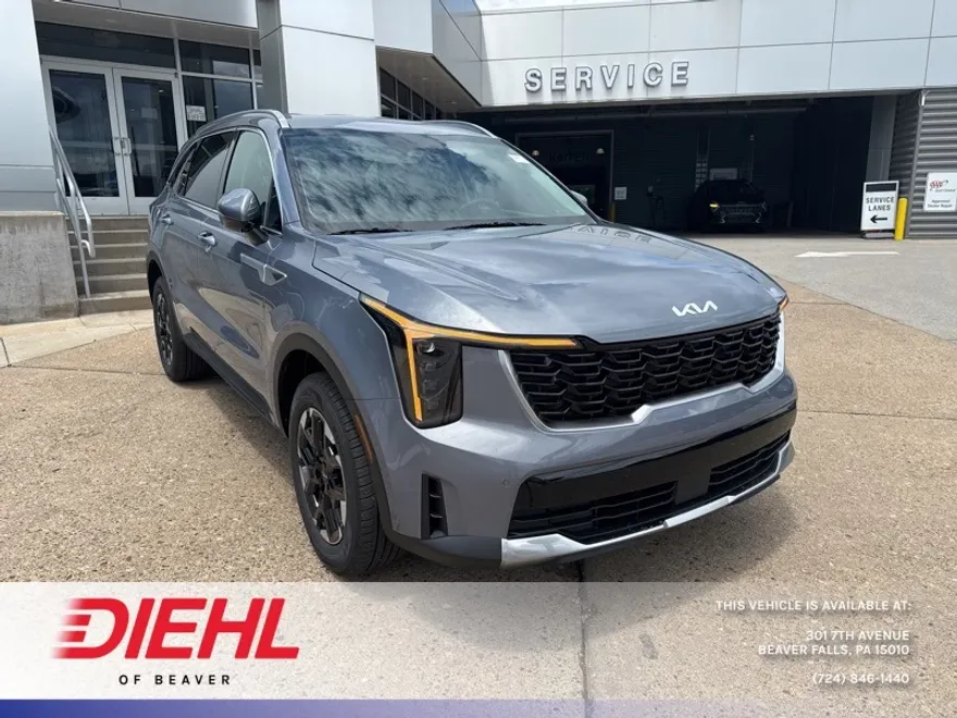 2025 Kia Sorento S photo 1