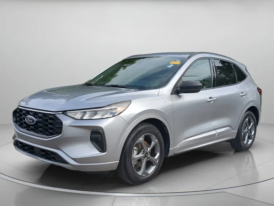 2023 Ford Escape ST-Line photo 1