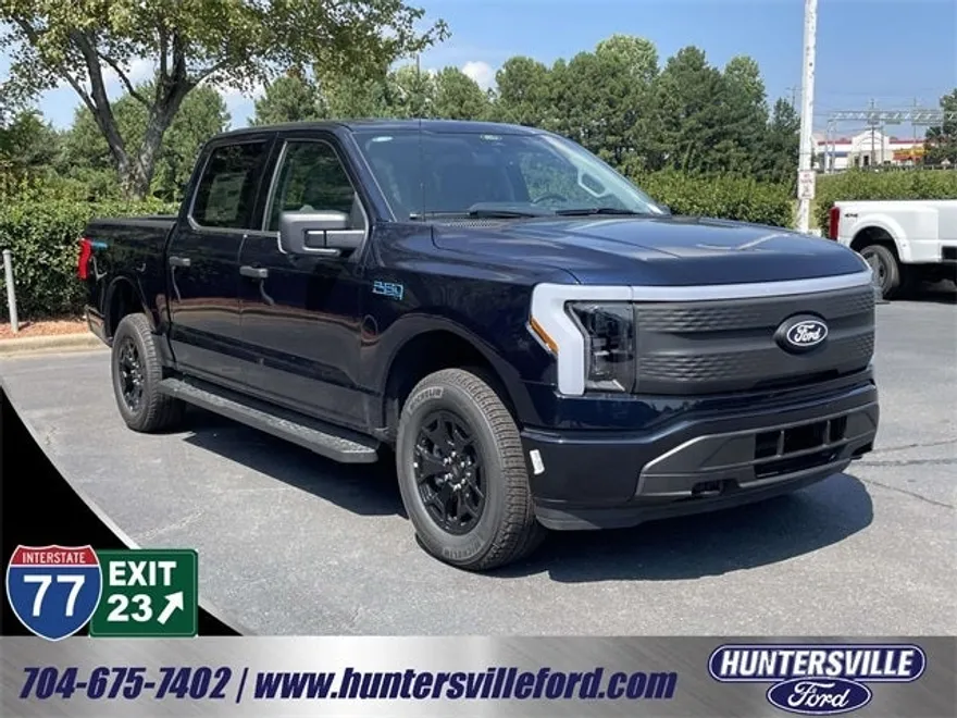 2025 Ford F-150 Lightning XLT photo 1