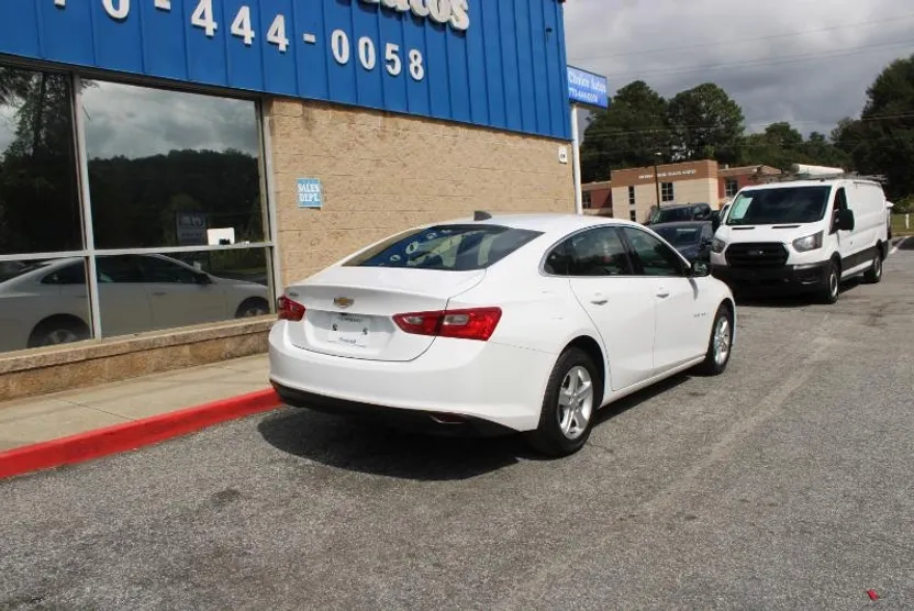 2023 Chevrolet Malibu LS photo 1