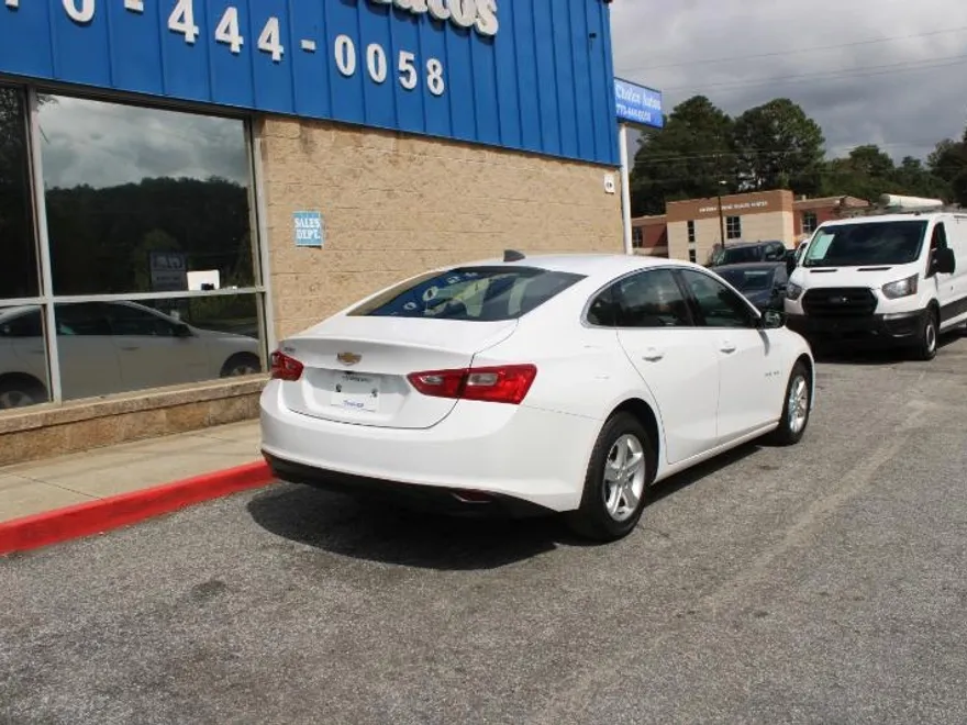 2023 Chevrolet Malibu LS photo 1