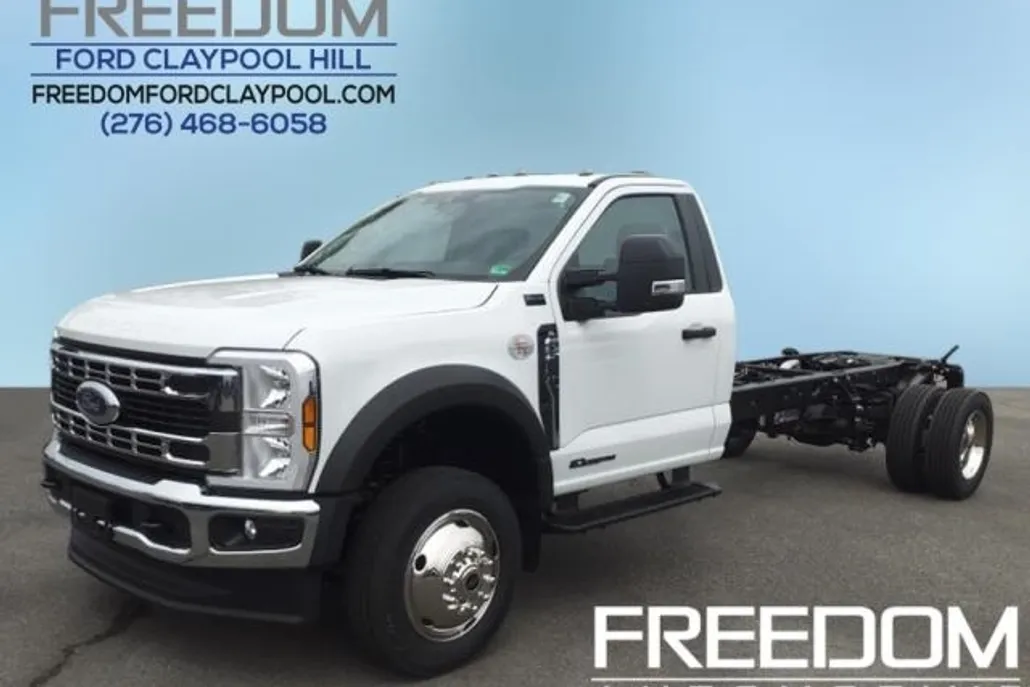 2025 Ford F-550 XL photo 1