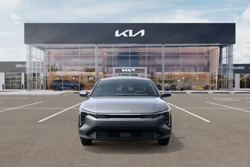 2025 Kia K4 LXS photo 1