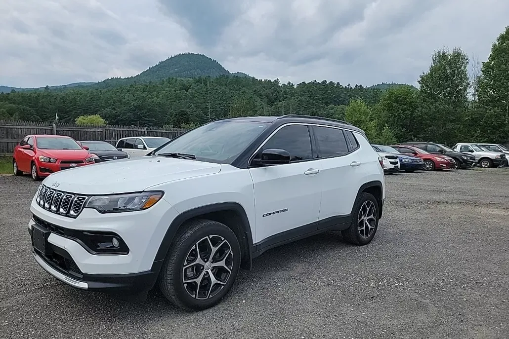 2024 Jeep Compass Limited photo 1