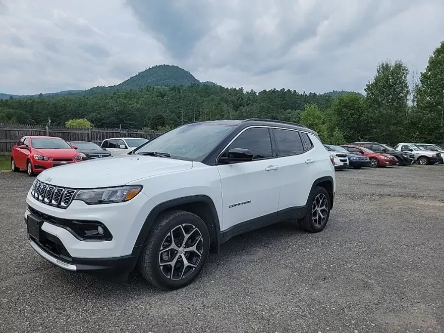 2024 Jeep Compass Limited photo 1