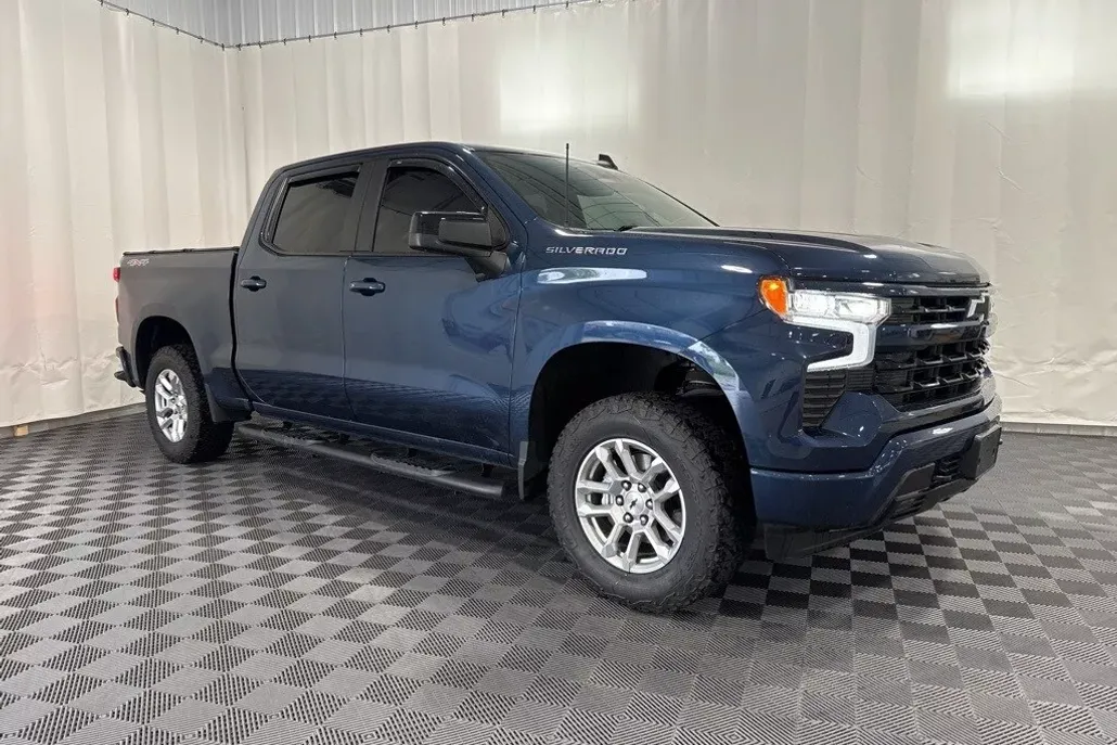 2022 Chevrolet Silverado 1500 RST photo 1