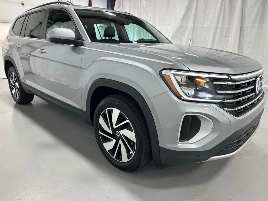 2025 Volkswagen Atlas SE Technology photo 1