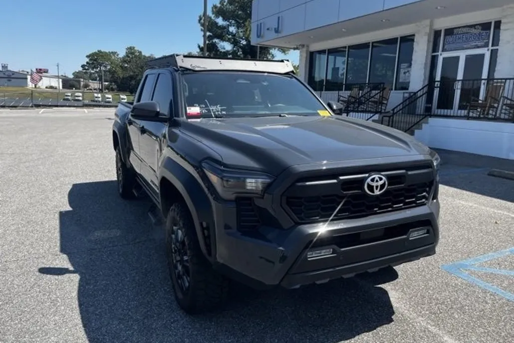 2024 Toyota Tacoma SR5 photo 1