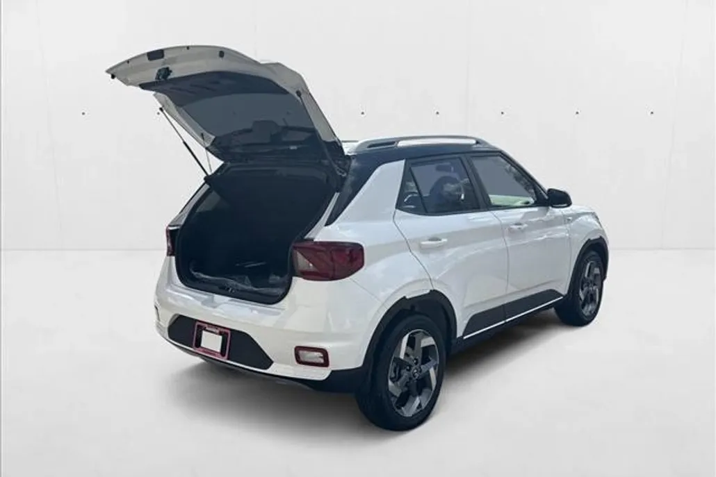 2025 Hyundai Venue Limited photo 1