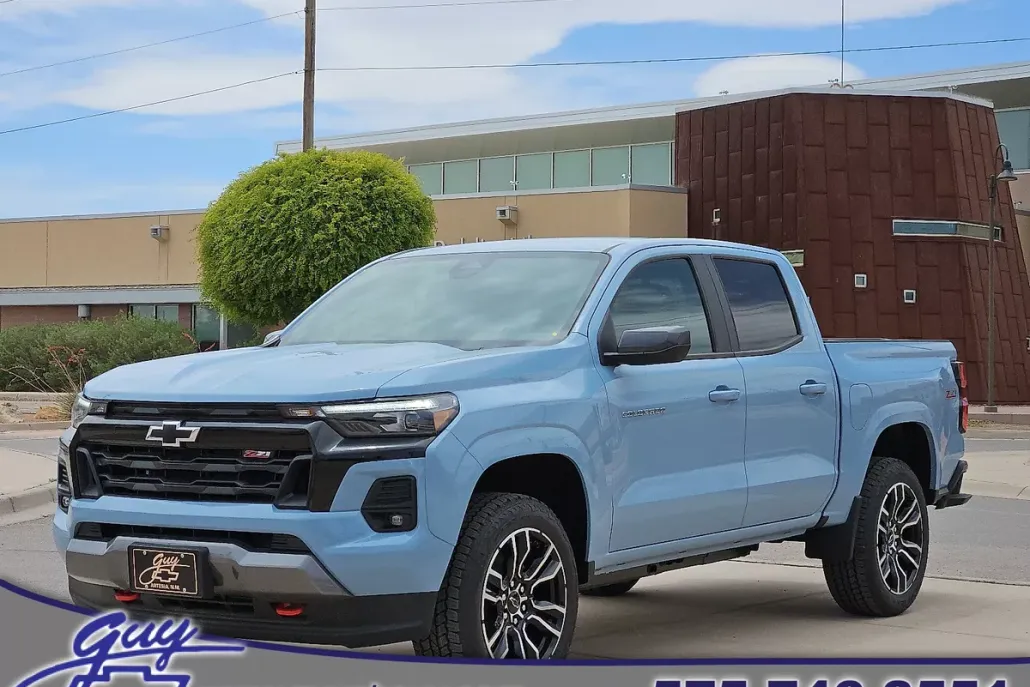 2025 Chevrolet Colorado Z71 photo 1