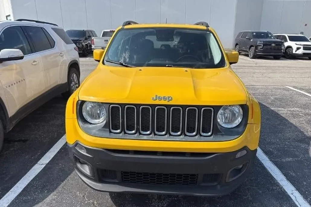 2016 Jeep Renegade Latitude photo 1