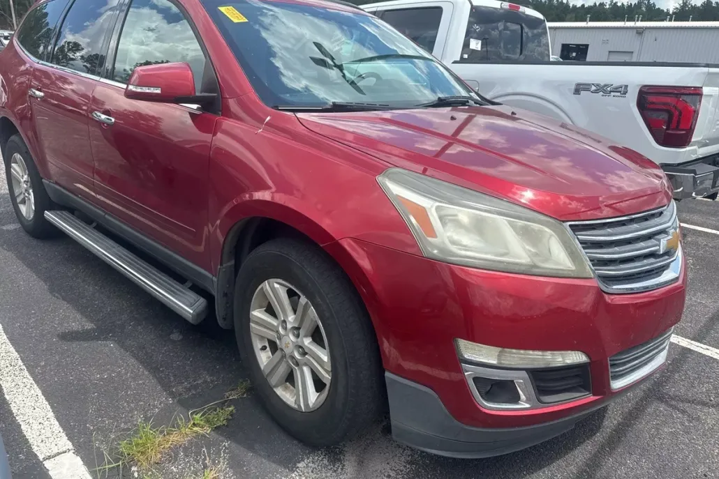 2014 Chevrolet Traverse 2LT photo 1