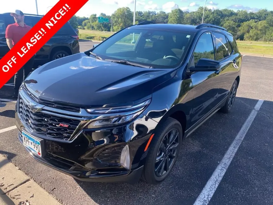 2023 Chevrolet Equinox RS photo 1