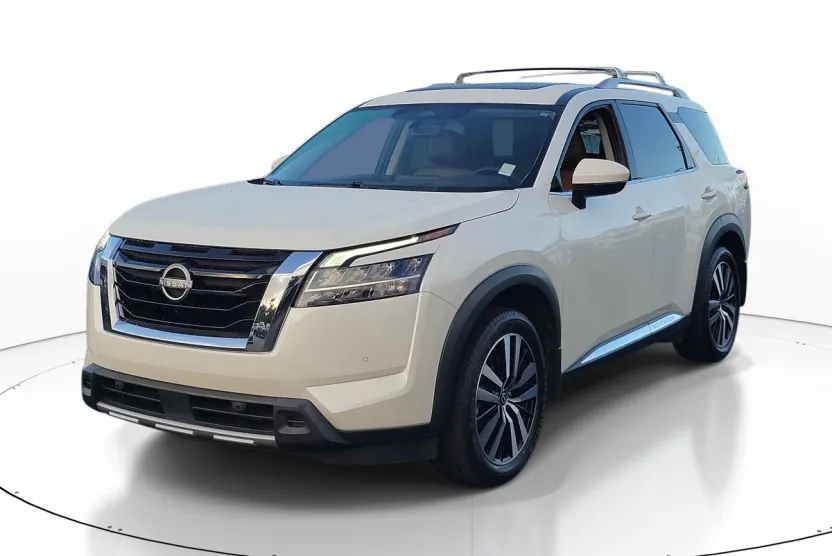 2023 Nissan Pathfinder Platinum photo 1