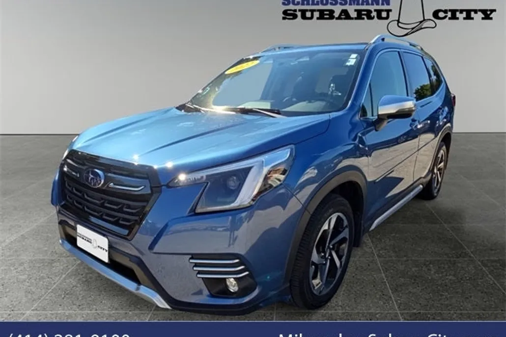 2022 Subaru Forester Touring photo 1