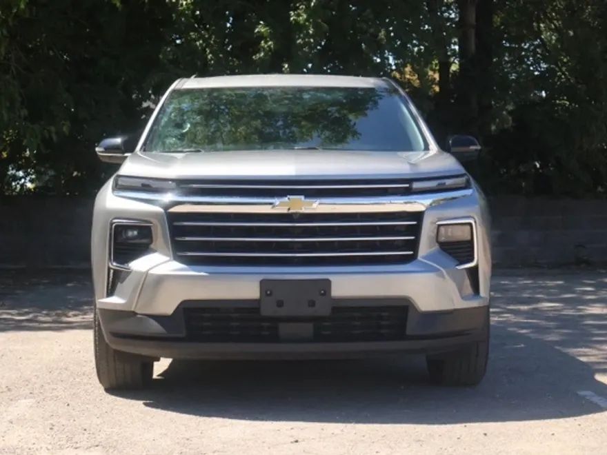 2025 Chevrolet Traverse photo 1