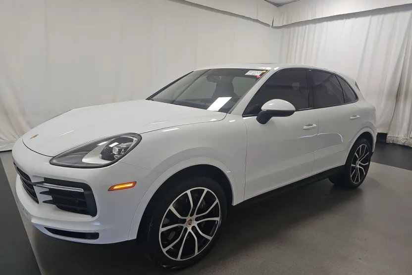 2023 Porsche Cayenne Base photo 1