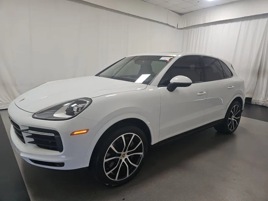2023 Porsche Cayenne Base photo 1