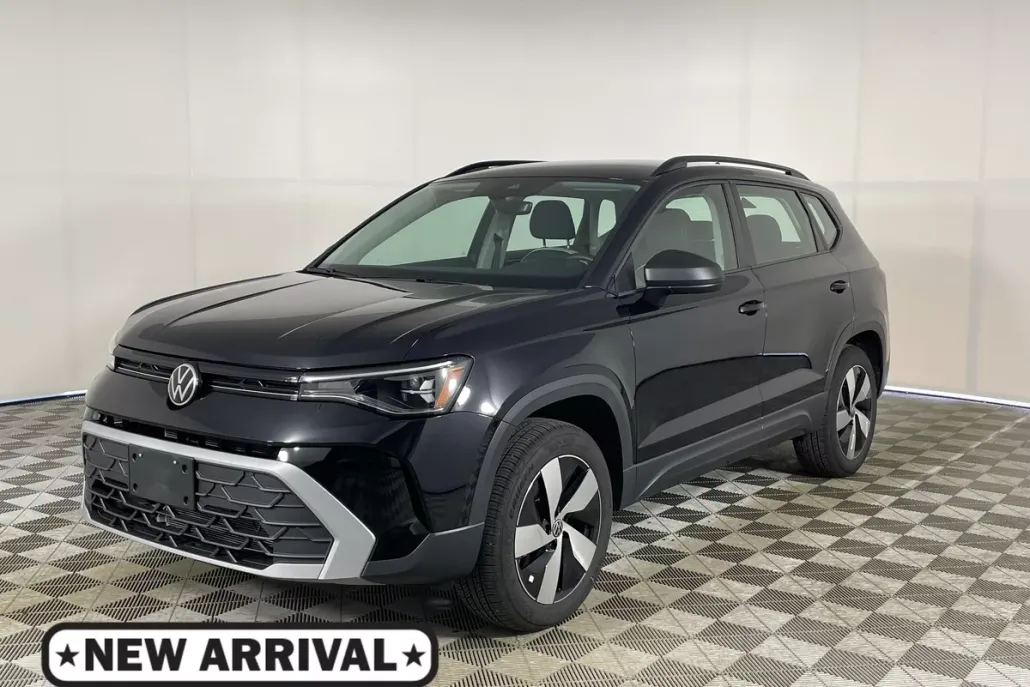 2025 Volkswagen Taos S photo 1