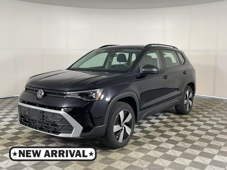 2025 Volkswagen Taos S photo 1