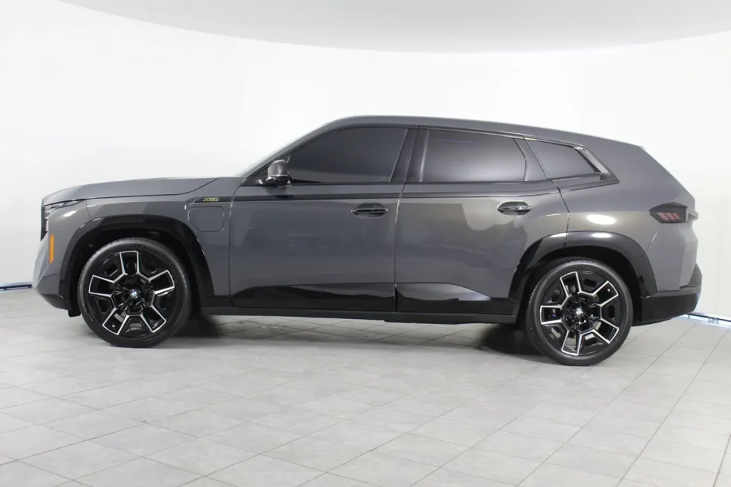 2025 Bmw XM photo 1