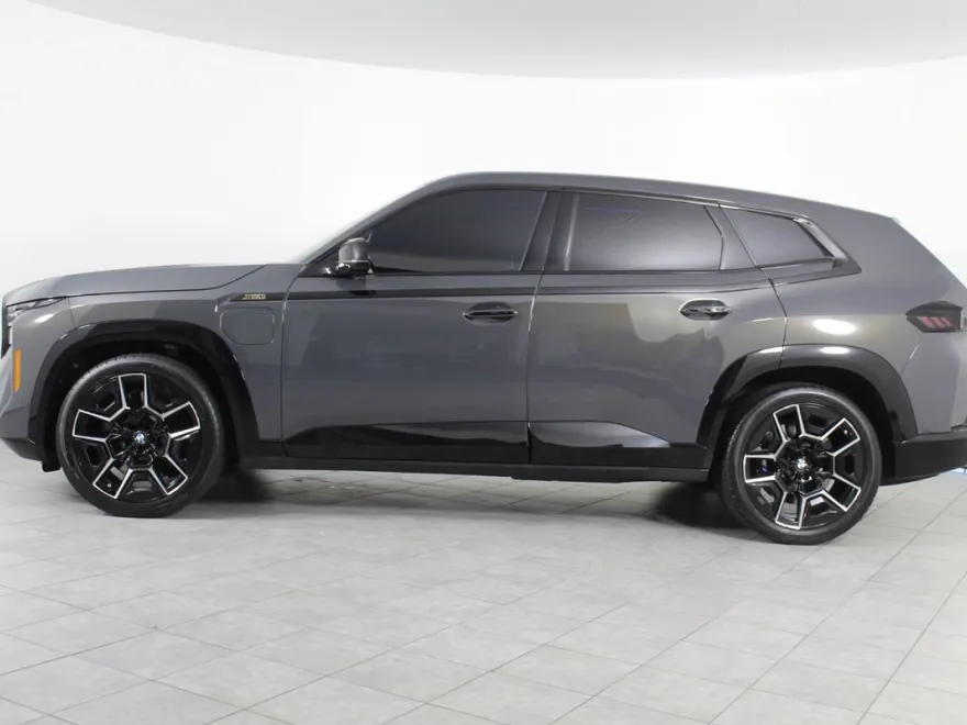 2025 Bmw XM photo 1
