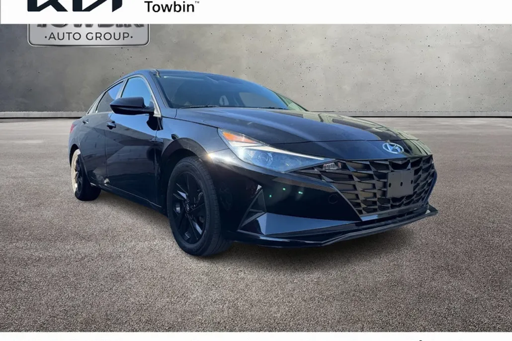 2021 Hyundai Elantra SEL photo 1