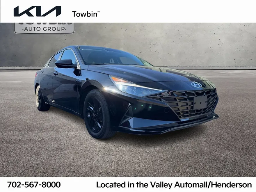 2021 Hyundai Elantra SEL photo 1