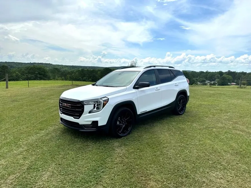 2024 Gmc Terrain SLE photo 1