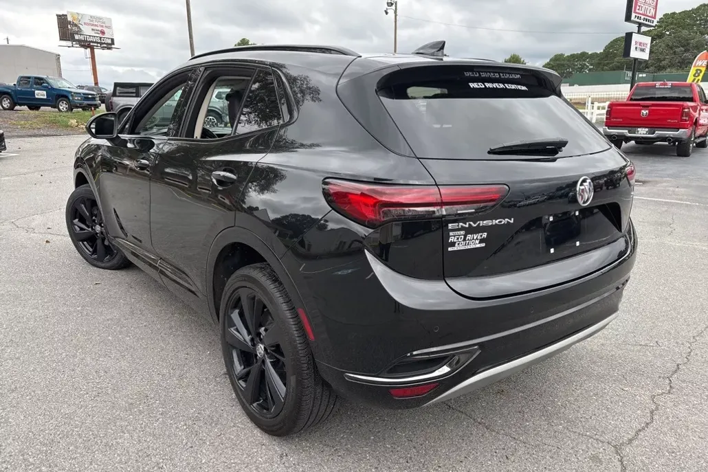 2023 Buick Envision Essence photo 1