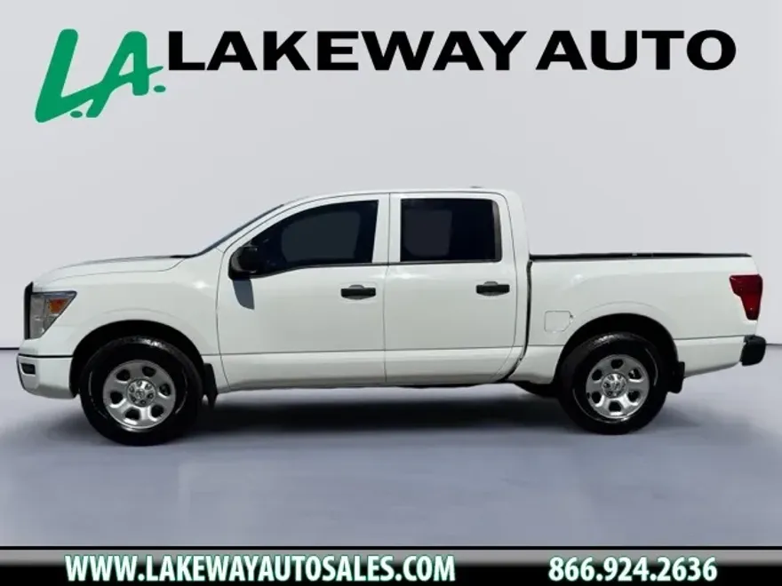 2022 Nissan Titan S photo 1