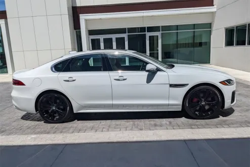 2024 Jaguar XF P300 R-Dynamic SE photo 3