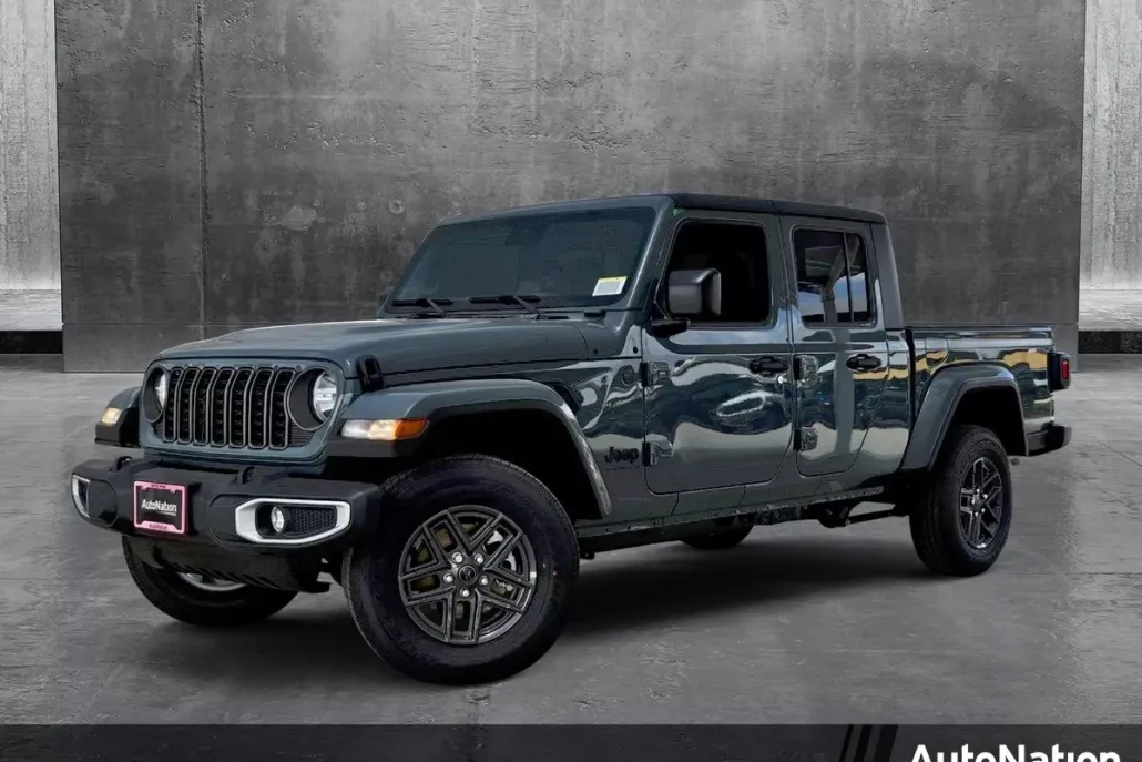 2025 Jeep Gladiator Sport S photo 1