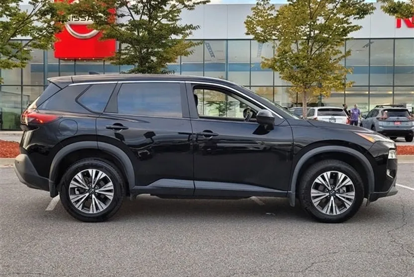2023 Nissan Rogue SV photo 1