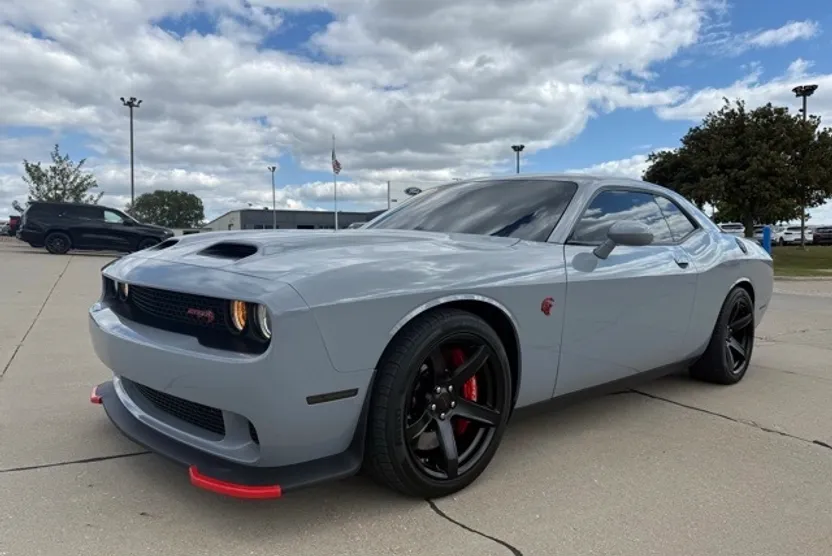 2022 Dodge Challenger SRT8 Hellcat photo 1