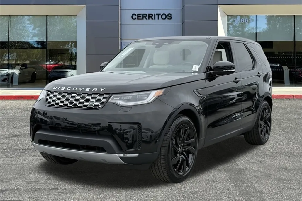 2025 Land Rover Discovery S photo 1
