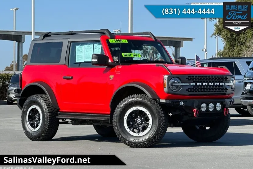 2023 Ford Bronco Badlands photo 1