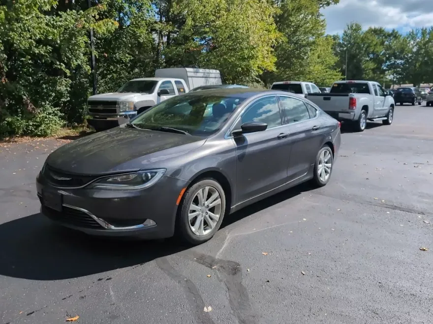 2015 Chrysler 200 Limited photo 1