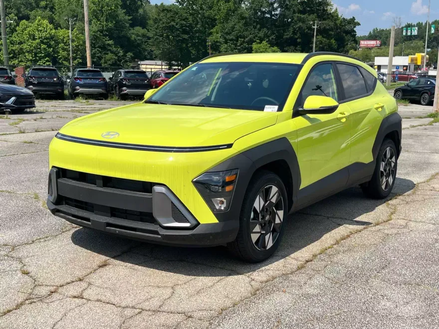 2025 Hyundai Kona SEL photo 1