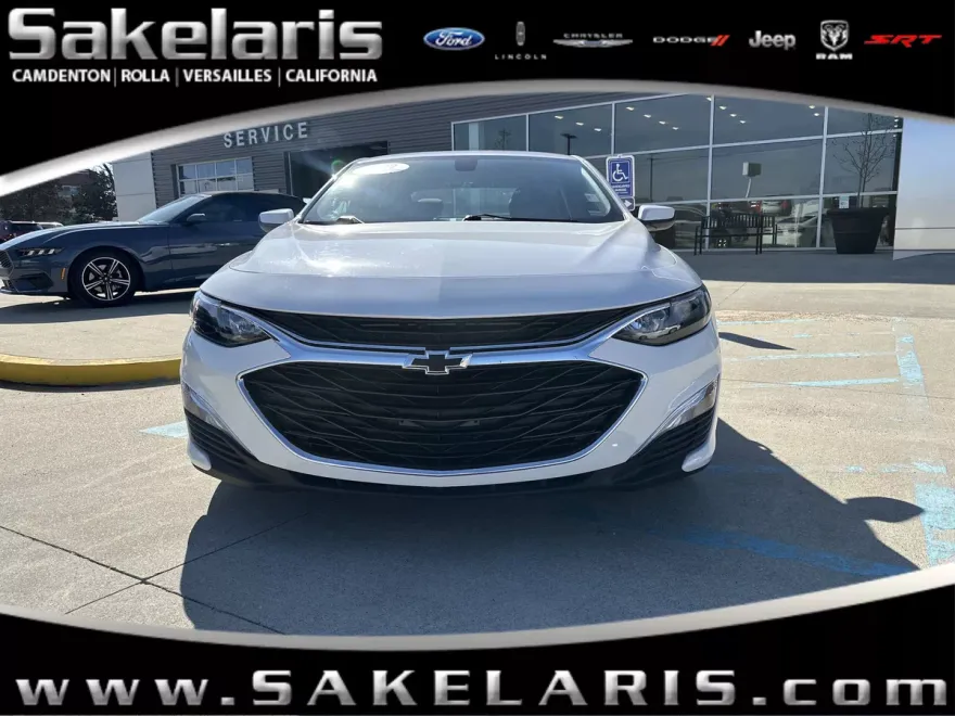 2022 Chevrolet Malibu RS photo 1