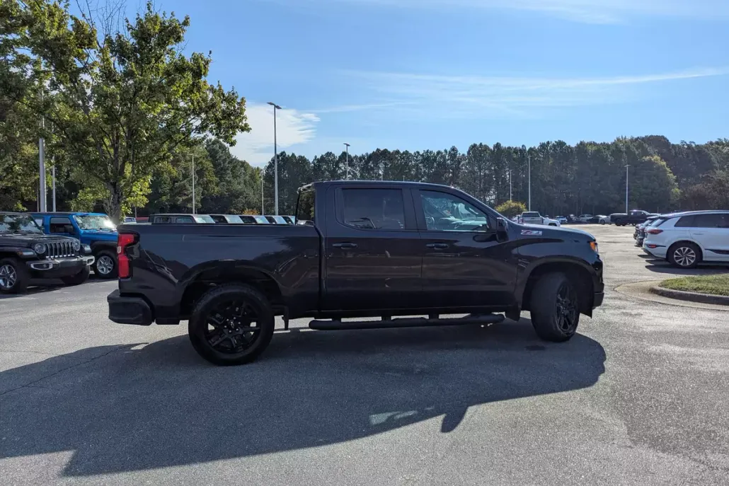 2023 Chevrolet Silverado 1500 RST photo 1