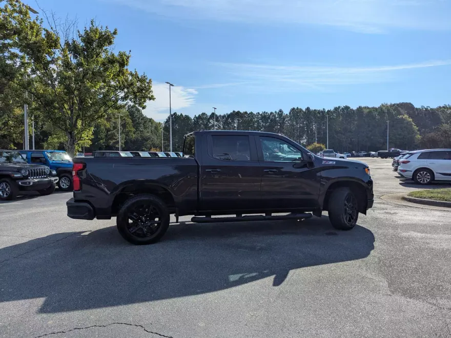 2023 Chevrolet Silverado 1500 RST photo 1