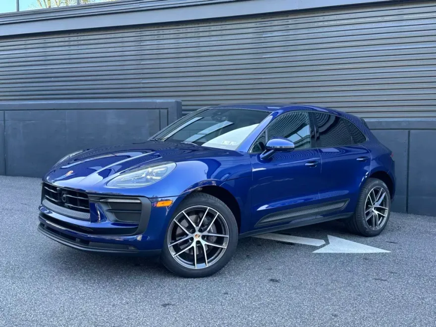 2025 Porsche Macan S photo 1
