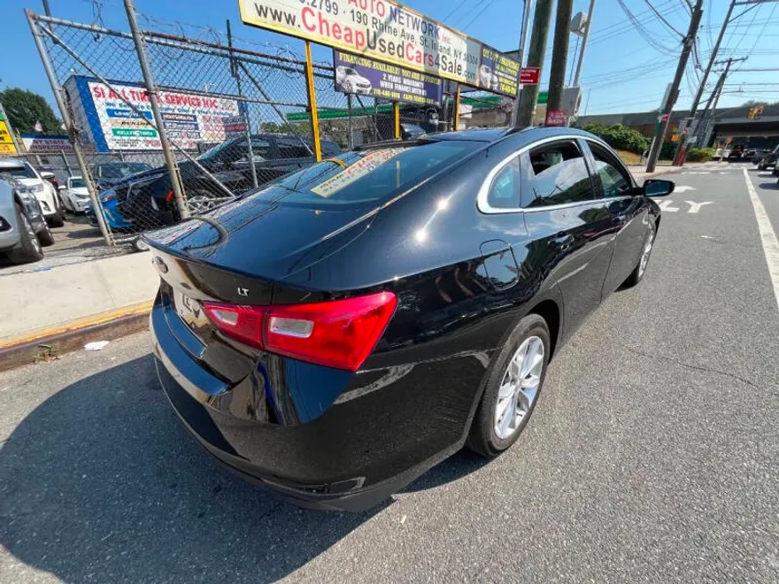 2023 Chevrolet Malibu 1LT photo 1