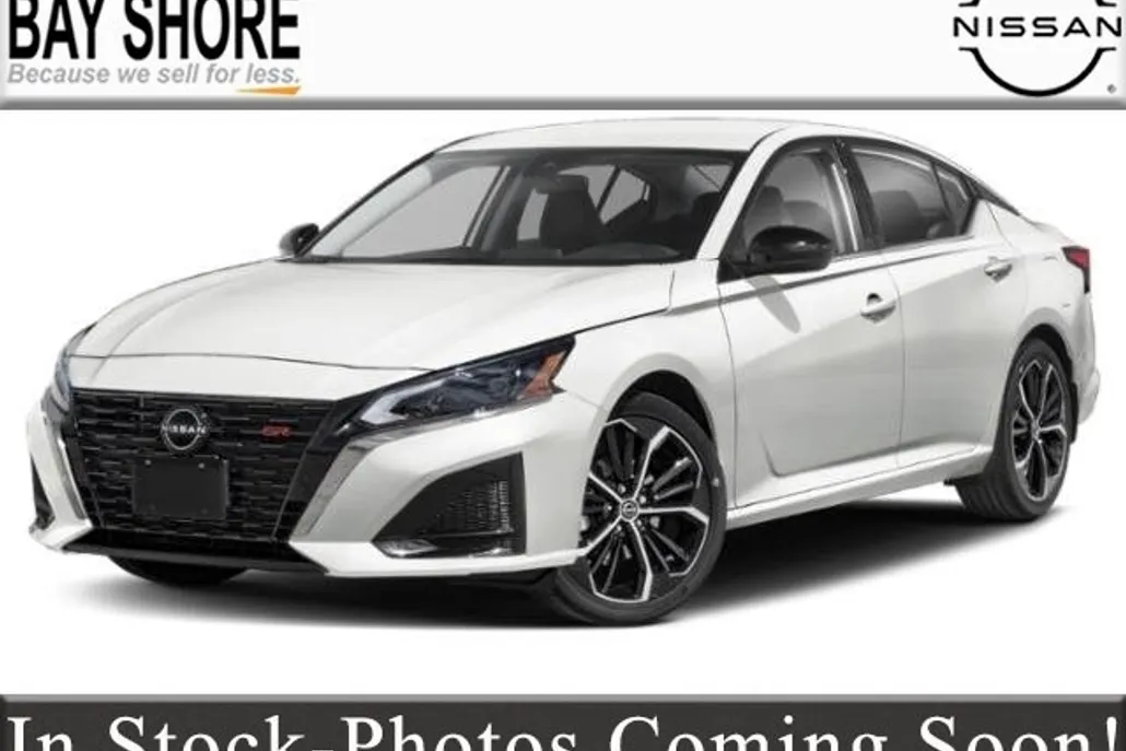 2025 Nissan Altima SR photo 1